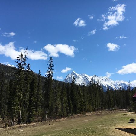 Вилла Yoho Chalets Голден Экстерьер фото