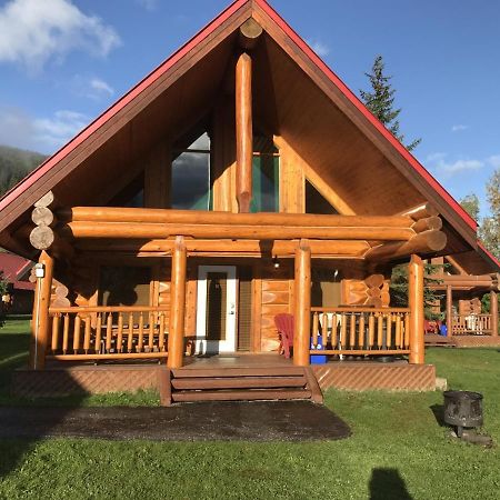 Вилла Yoho Chalets Голден Экстерьер фото