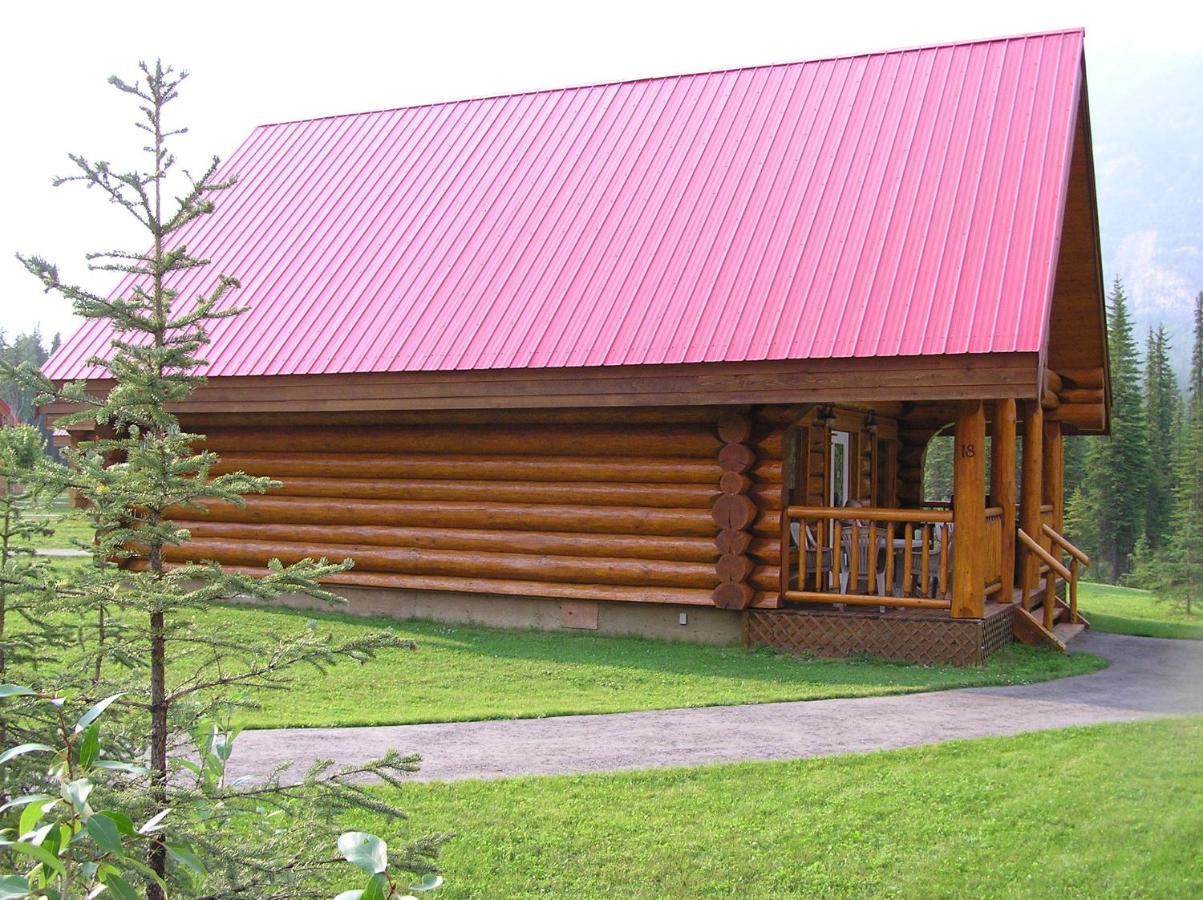 Вилла Yoho Chalets Голден Экстерьер фото