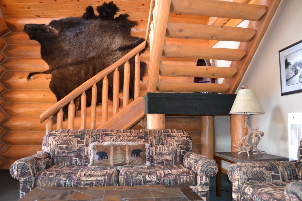 Вилла Yoho Chalets Голден Экстерьер фото